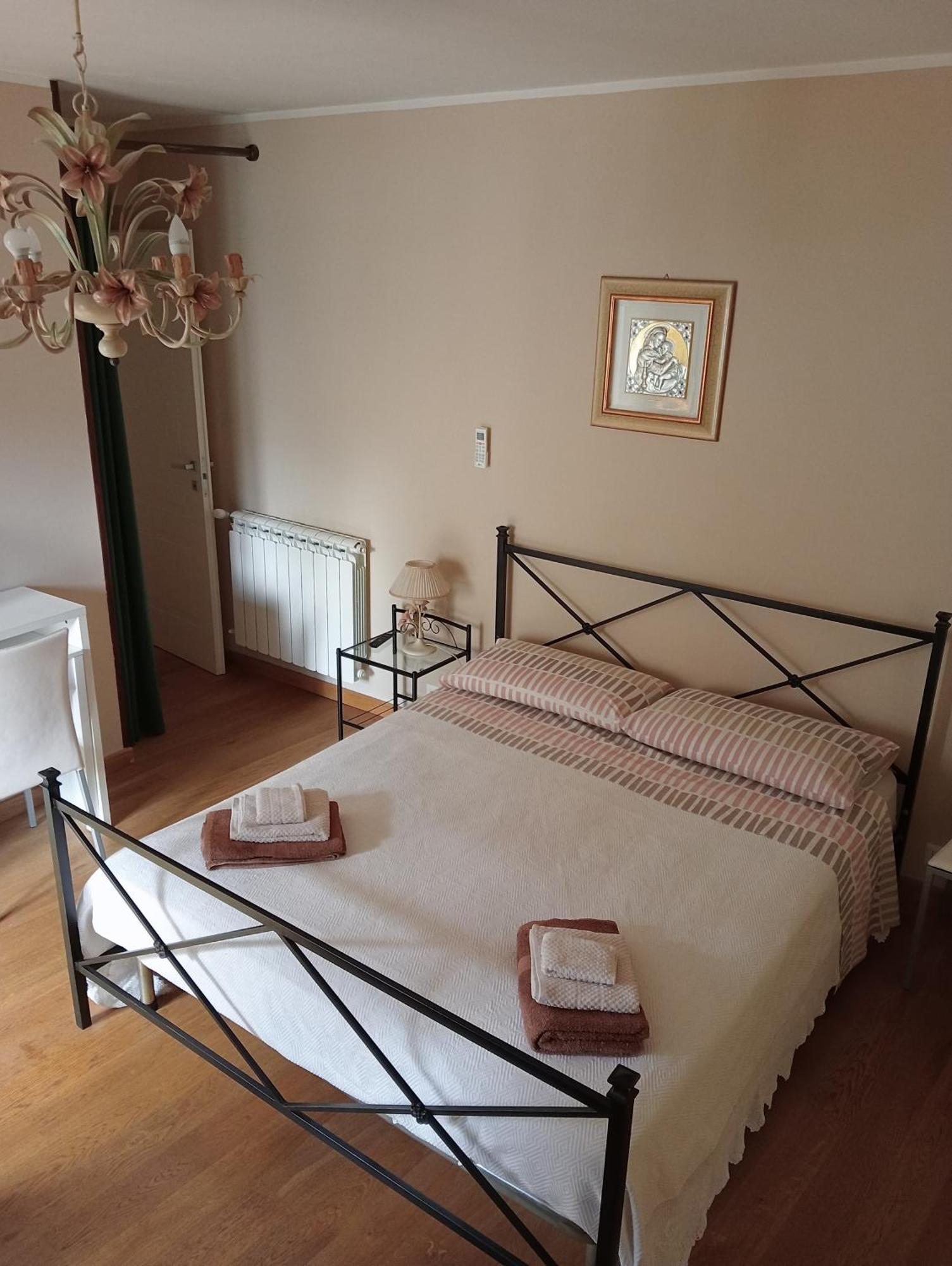 San Nicolo Holiday Home Монтальбано-Елікона Екстер'єр фото